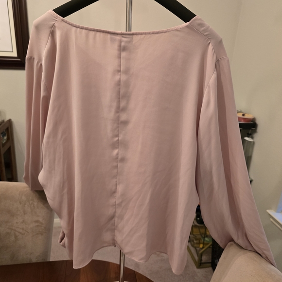 Bold Elements, Elegant Blush Blouse-Size XXL - Picture 5 of 5